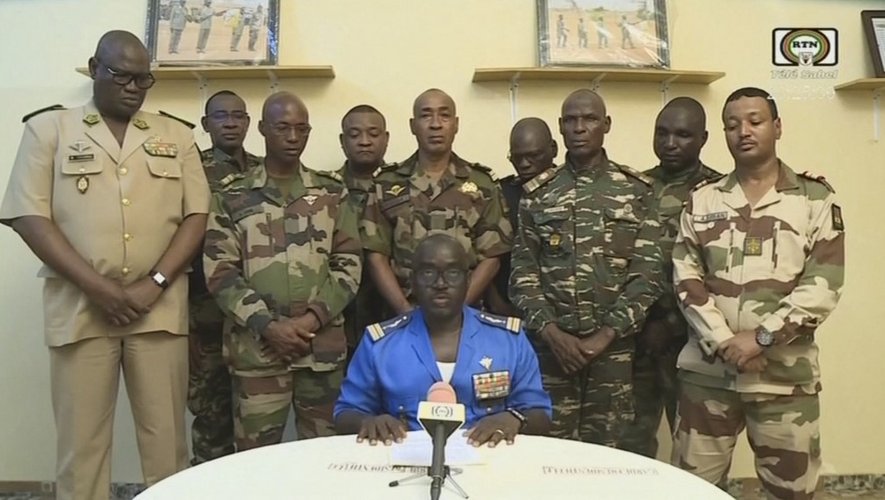Afrique : des transitions démocratiques aux transitions militaires ou l'étonnante épidémie de putschs
